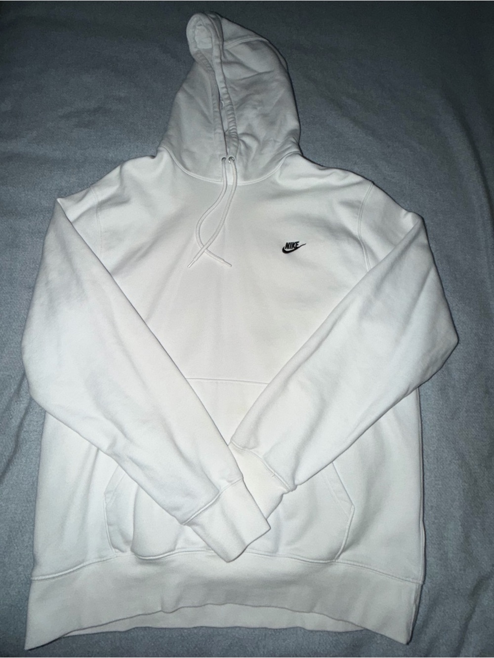 Nike Men's White Pullover Hoodie - Classic Small Swoosh